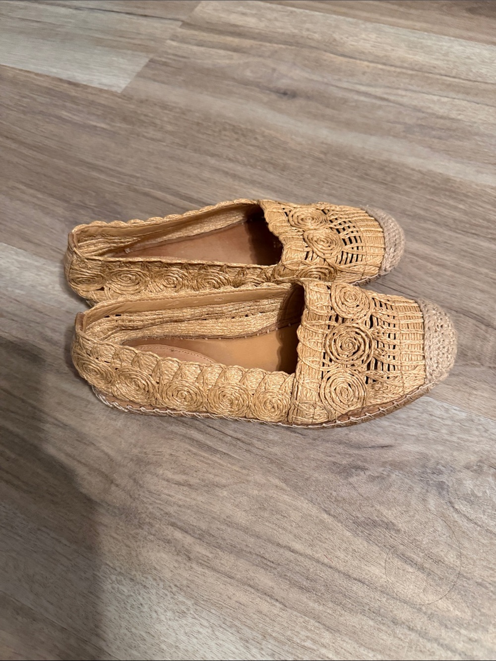 Schutz raffia slip on flats size 38 8